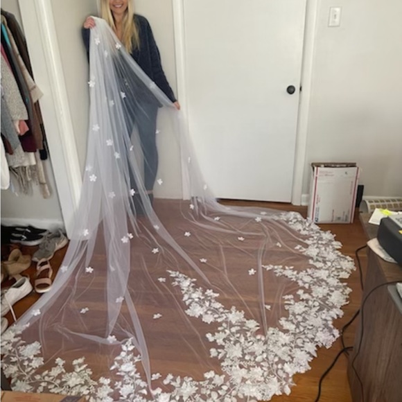 New hand crafted Veil. Never worn. - Picture 2 of 2